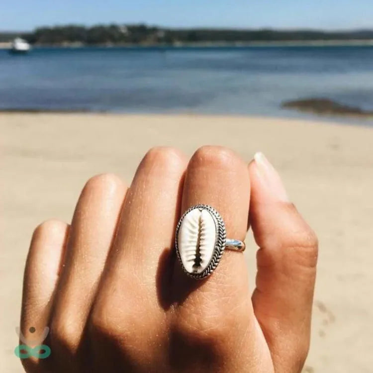 Anillo de Cauri – Símbolo de Protección, Abundancia y Elegancia