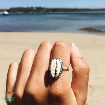 Anillo de Cauri – Símbolo de Protección, Abundancia y Elegancia