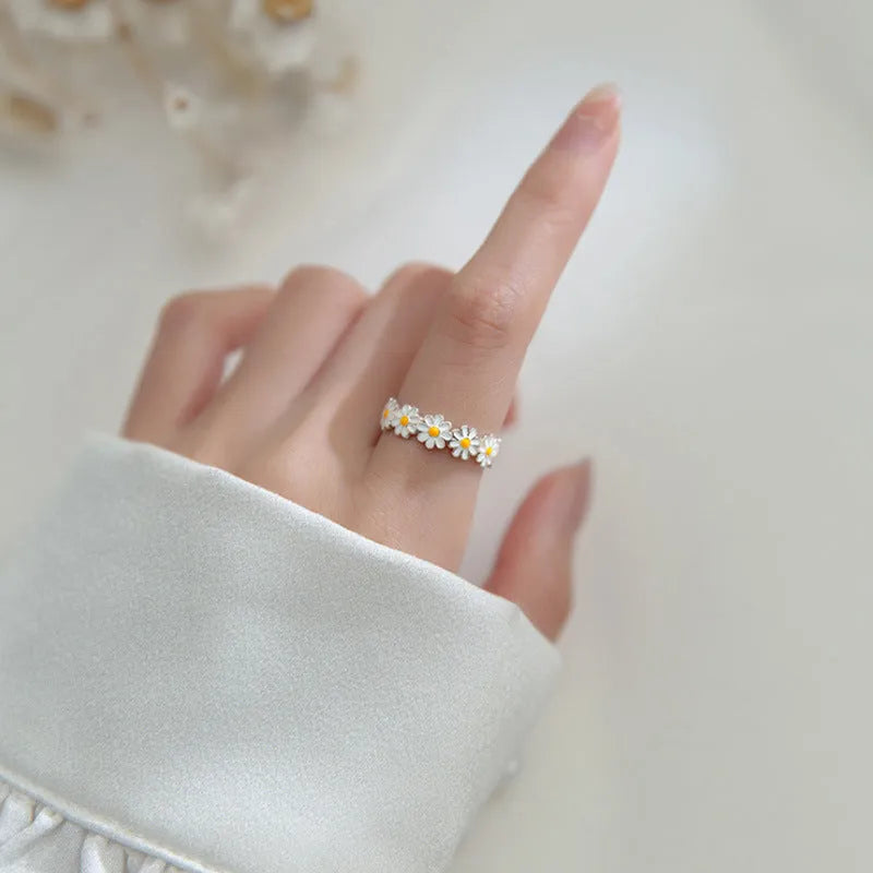 Anillo de Margarita – Belleza Natural y Elegancia Atemporal
