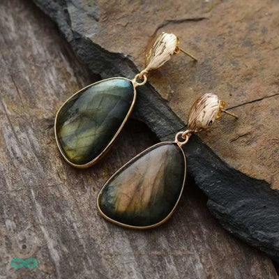 Aretes de adorno y piedra de labradorita