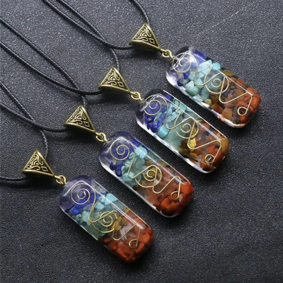 Collar 7 Chakras con amuleto colgante natural