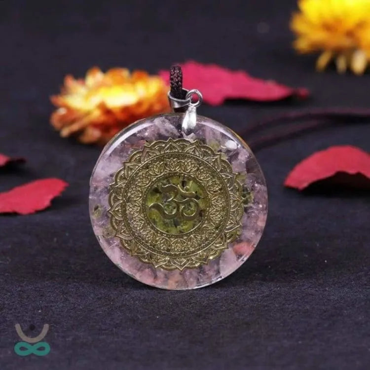 Collar de organita "Ternura de cuarzo rosa"
