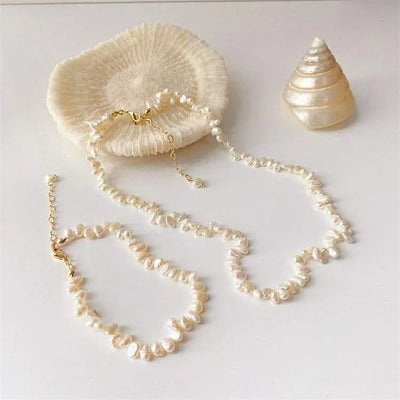 Collar de perlas de agua dulce irregulares