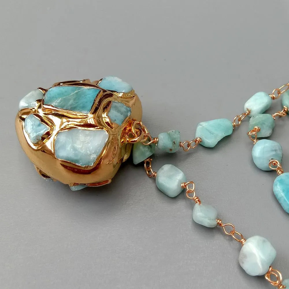 Collar de piedra natural con colgante en forma de corazón
