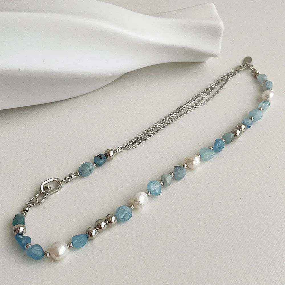 Collar de piedras y cristales naturales azul