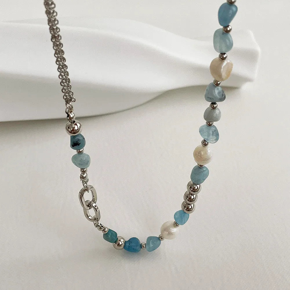 Collar de piedras y cristales naturales azul
