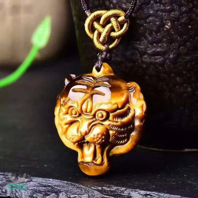 Collar trenzado con colgante de tigre en ojo de tigre