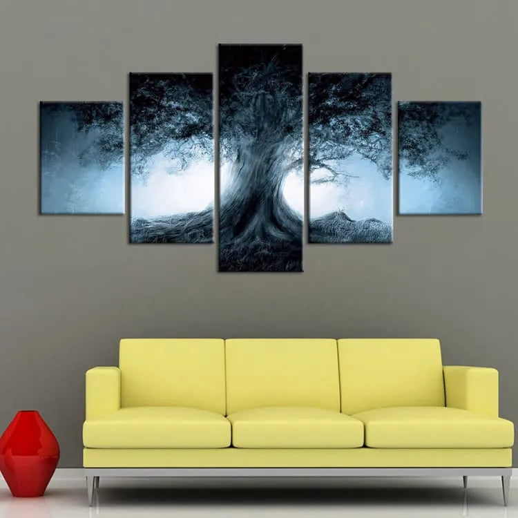 Cuadro de Árbol entre la oscuridad