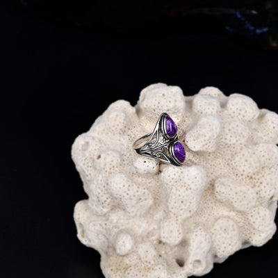 Anillo de amatista natural doble gota en plata 925, intuición y equilibrio con diseño fluido