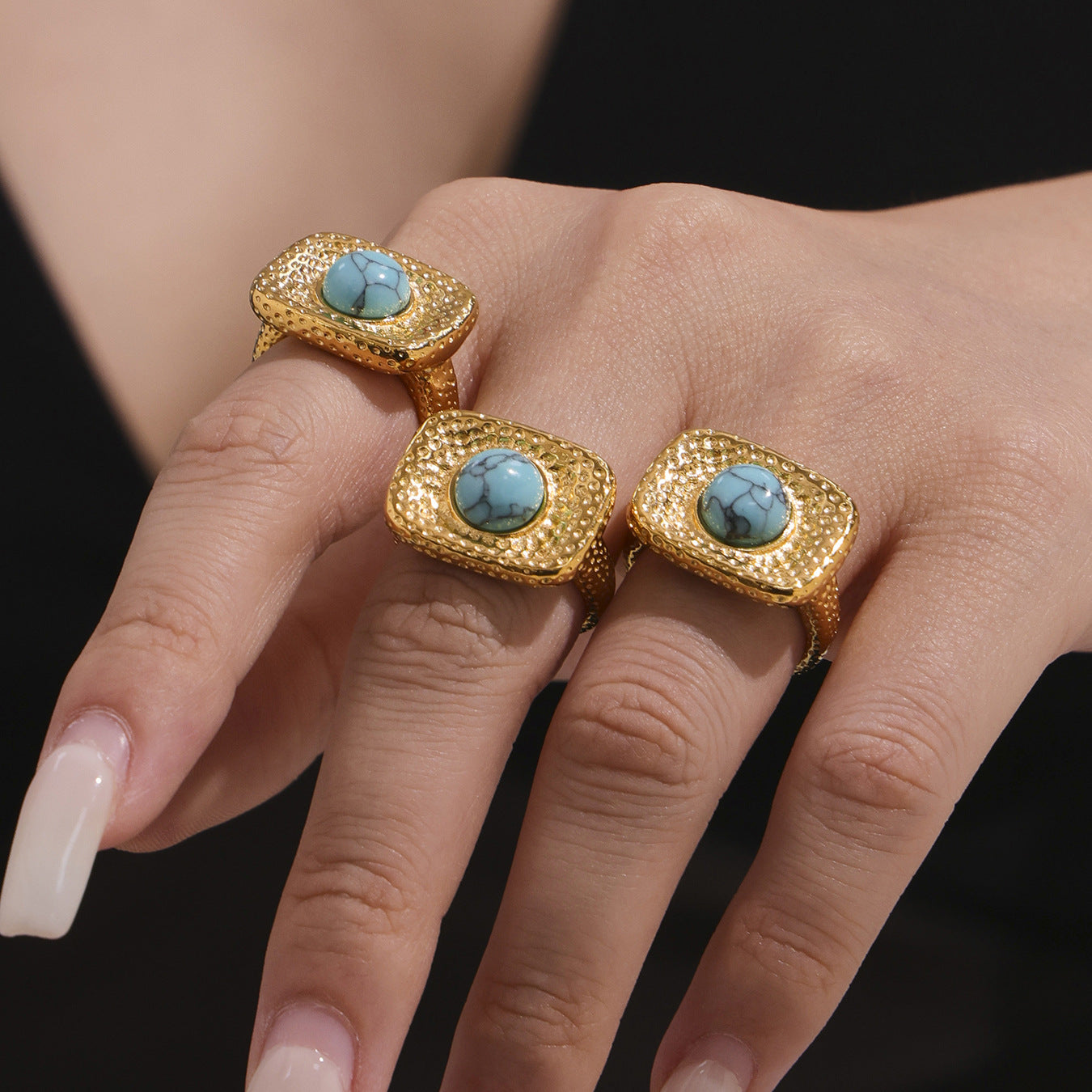 Conjunto de Turquesa Azul y Perla: Energía y Elegancia Espiritual