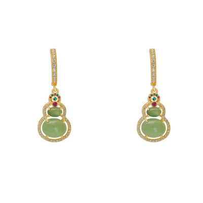 Pendientes de Turmalina Verde: Símbolo de Renovación y Elegancia