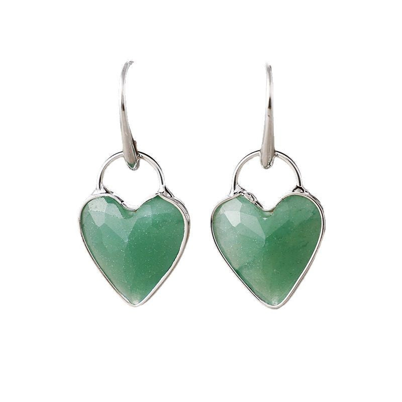 Pendientes de corazón: armonía, protección y energía positiva en tu día a día