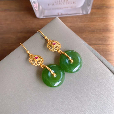 Pendientes de paz en turmalina verde: Equilibrio y armonía espiritual diaria