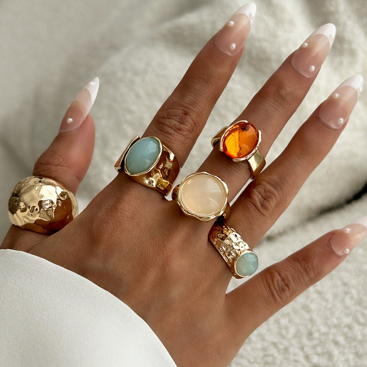 Equilibrio y Energía Positiva: Set de Anillos de Ámbar, Aventurina y Cuarzo