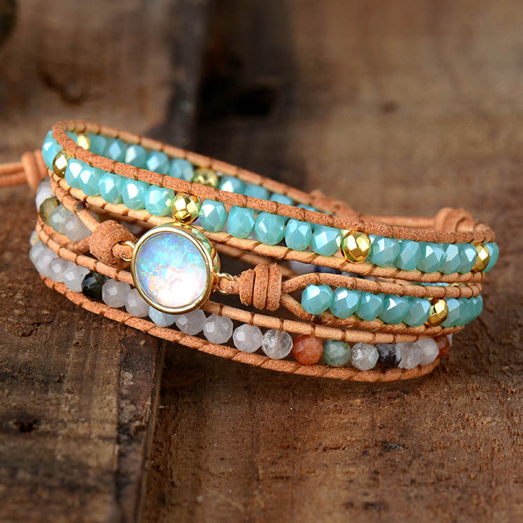 Pulsera Multicapa de Cuero Trenzado con Cristal de Ópalo