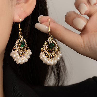 Pendientes bohemios de turmalina verde: armonía y protección espiritual