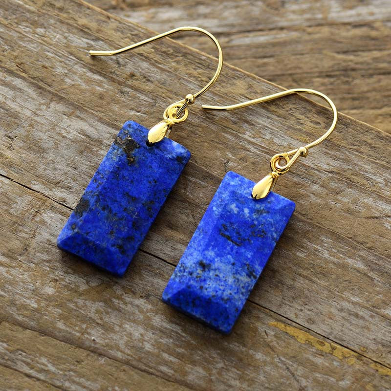 Pendientes de Lapislázuli: Eleva Tu Energía y Estilo con Elegancia