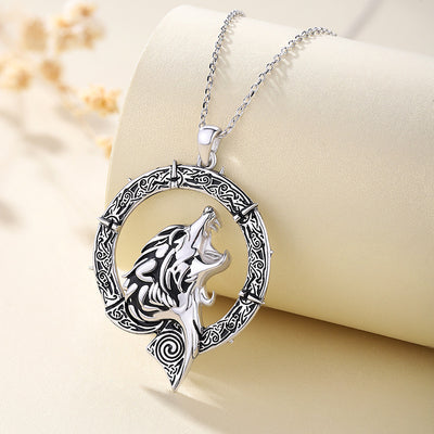 Collar cabeza de lobo en plata negra 925, símbolo de fuerza y libertad interior
