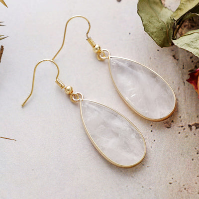 Claridad y Energía Positiva: Pendientes de Cuarzo Blanco Natural