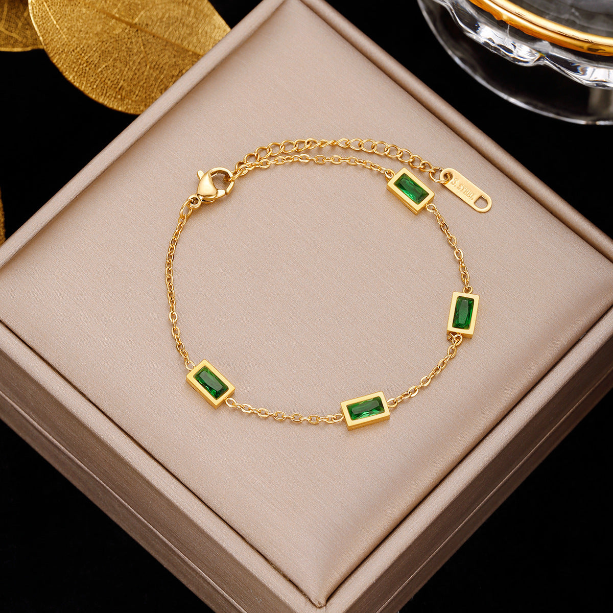 Pulsera de Cuarzo Verde y Circonita: Armonía y Prosperidad Espiritual