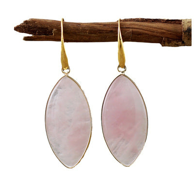 Brilla con Equilibrio y Protección: Pendientes de Cuarzo Rosa, Ónix y Turquesa