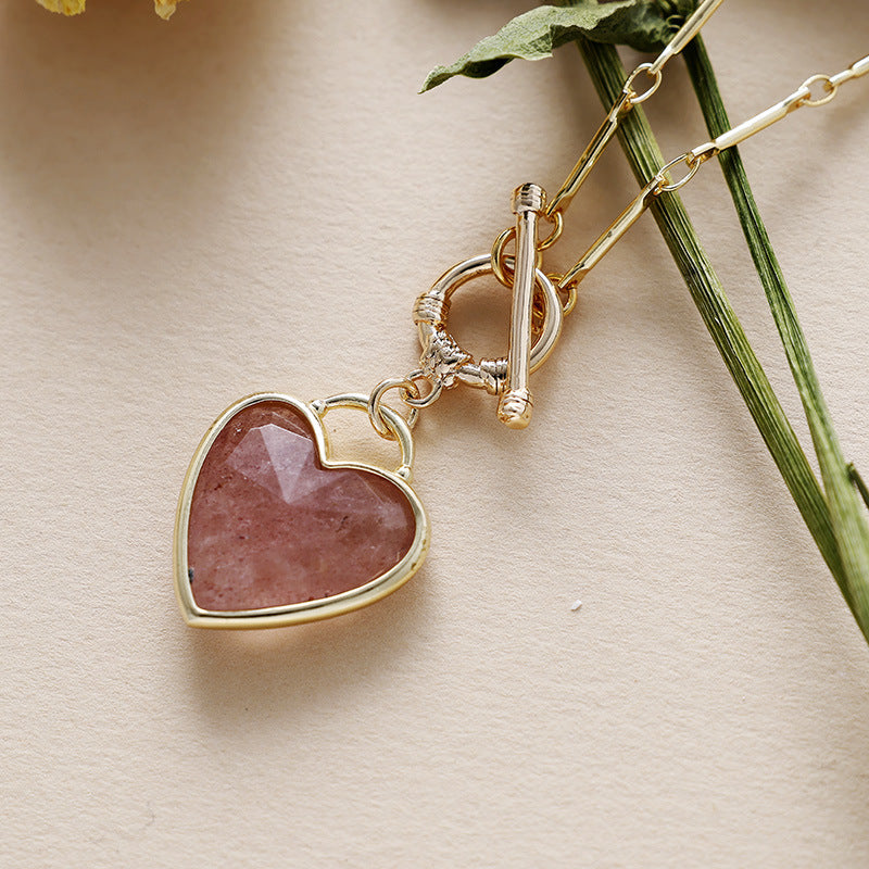 Amor y Protección: Collar Choker de Piedra Natural en Forma de Corazón