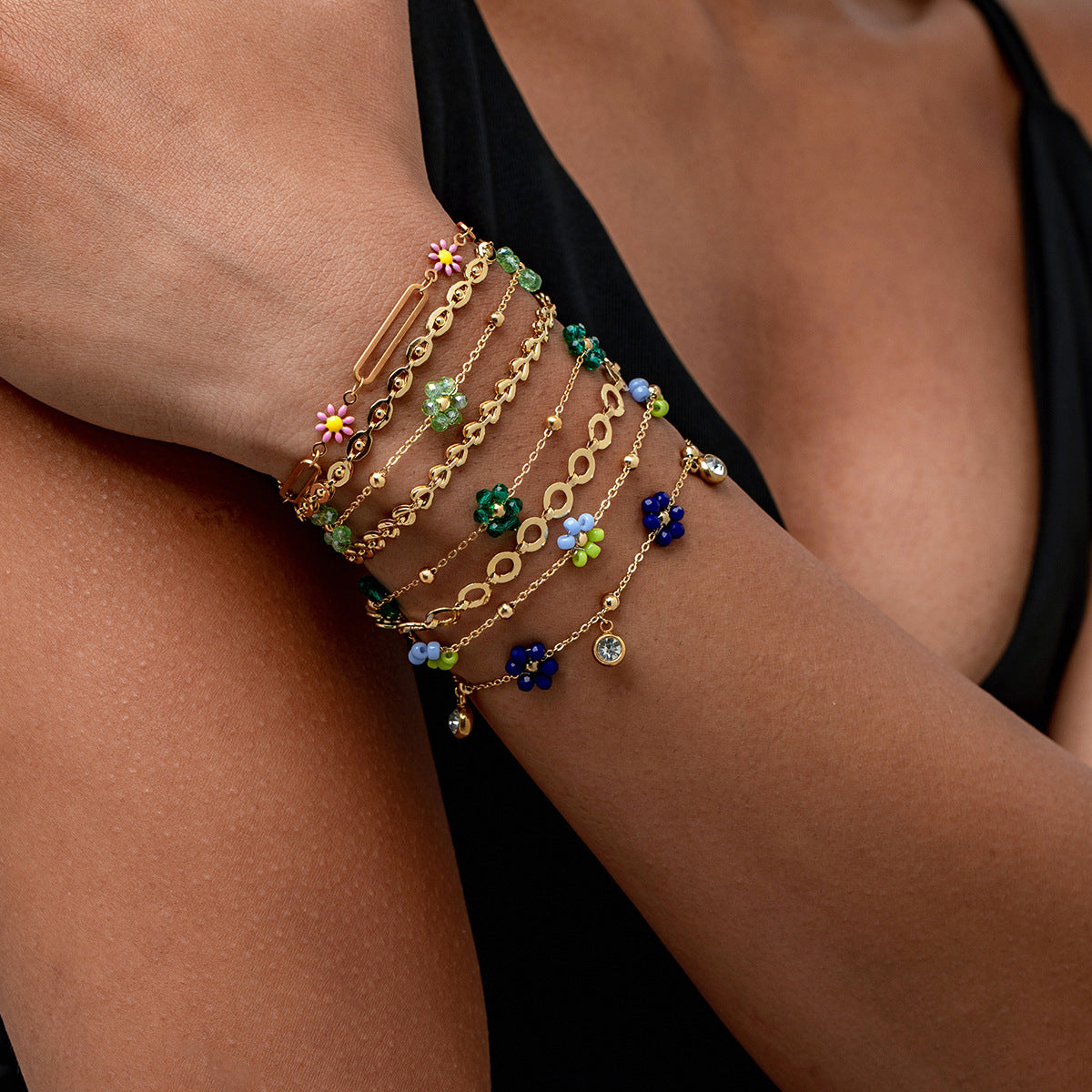 Pulsera de flores: energía femenina y armonía en cada detalle