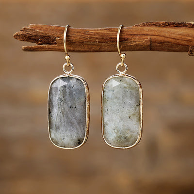 Equilibrio y Luz Interior: Pendientes de Minerales Naturales para Energía Positiva