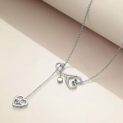 Collar de amor en plata 925, símbolo de cuidado y conexión emocional
