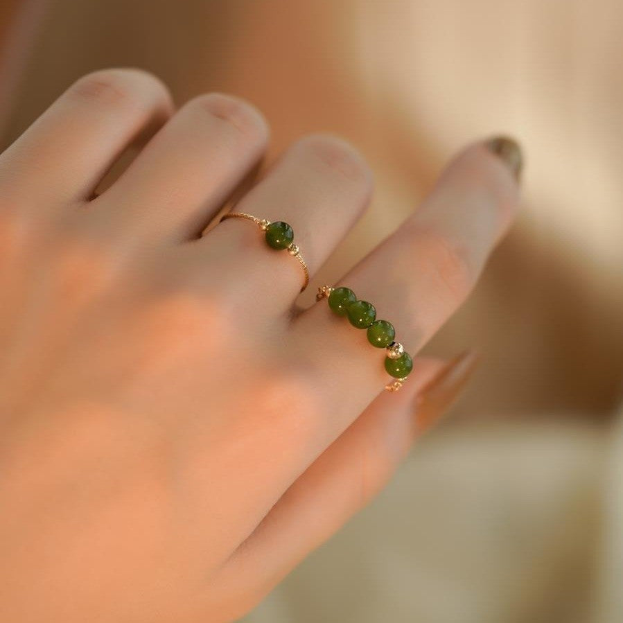Armonía en tus manos: anillos de turmalina esmeralda para energía y frescura