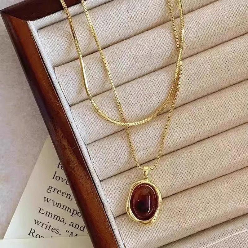 Collar de Ámbar Dorado: Lujo, Calidez y Energía para Tu Estilo