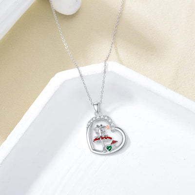 Collar corazón con rana y hongo en plata 925, joya mágica y original