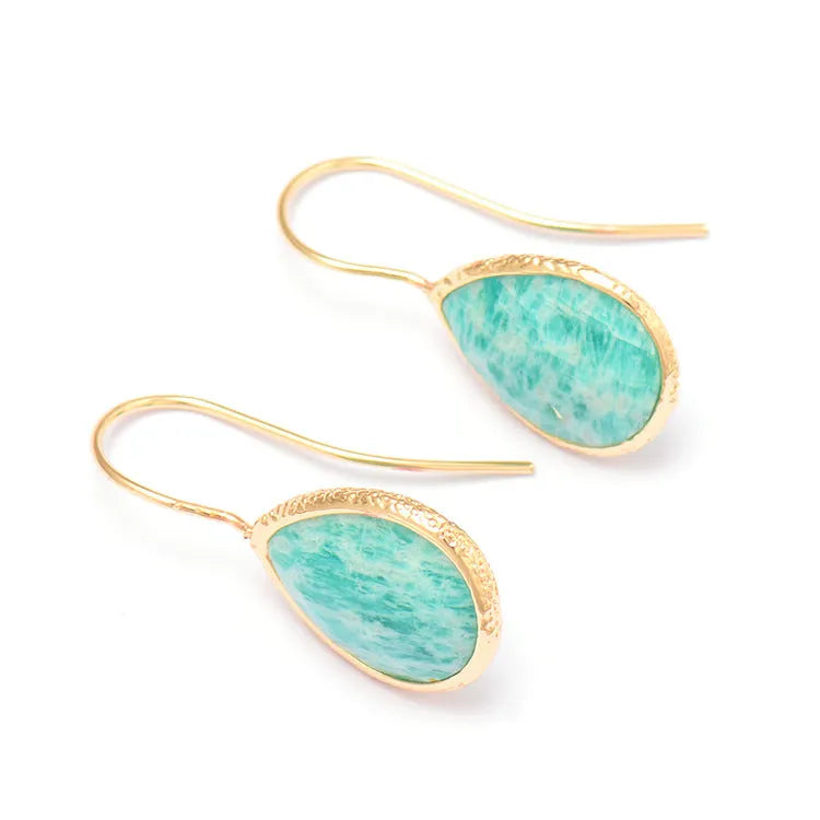 Pendientes colgantes de amazonita: Elegancia natural y energía positiva