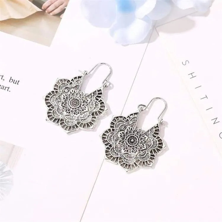 Pendientes de Saboya – Elegancia Atemporal en Cada Detalle