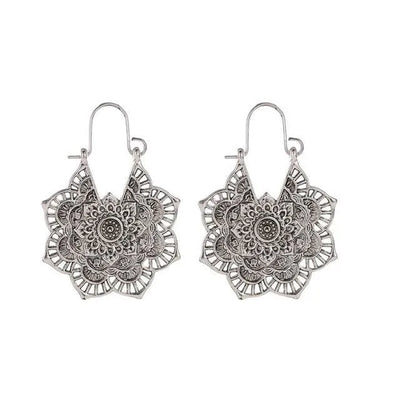 Pendientes de Saboya – Elegancia Atemporal en Cada Detalle