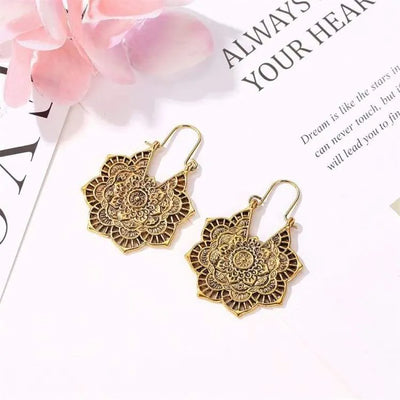 Pendientes de Saboya – Elegancia Atemporal en Cada Detalle