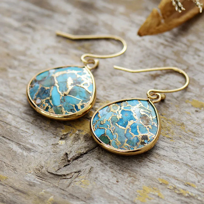 Pendientes de piedra natural: Energía bohemia y elegancia en cada detalle