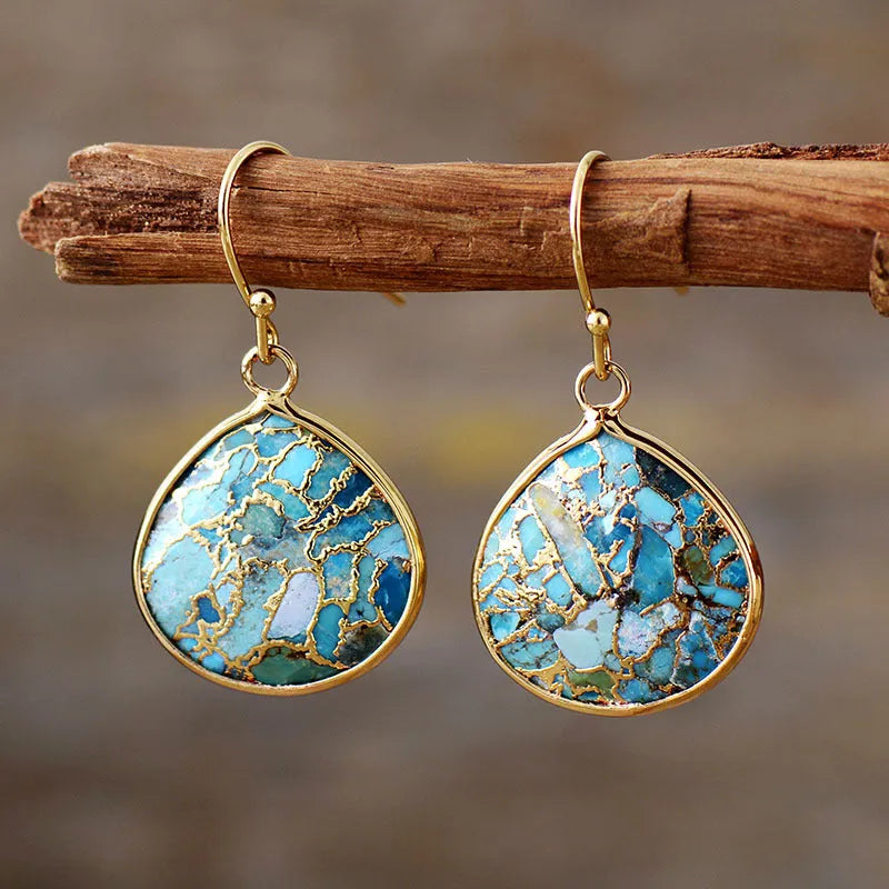 Pendientes de piedra natural: Energía bohemia y elegancia en cada detalle