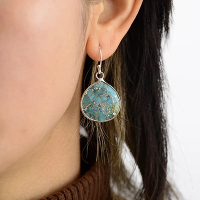 Pendientes de piedra natural: Energía bohemia y elegancia en cada detalle