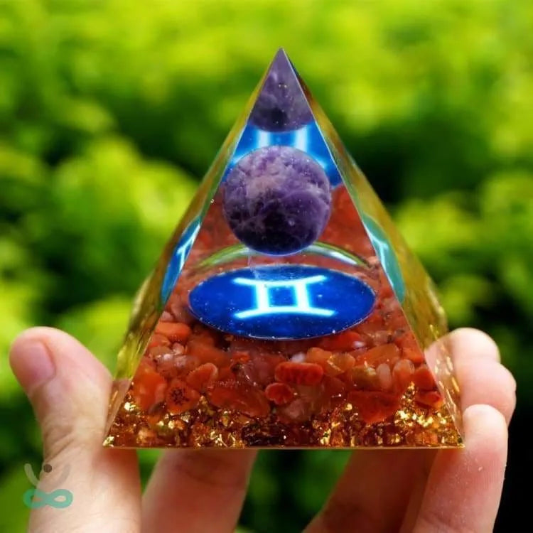 Pirámide del Zodiaco en Orgonita y Ágata Roja de 10 cm símbolo de Géminis