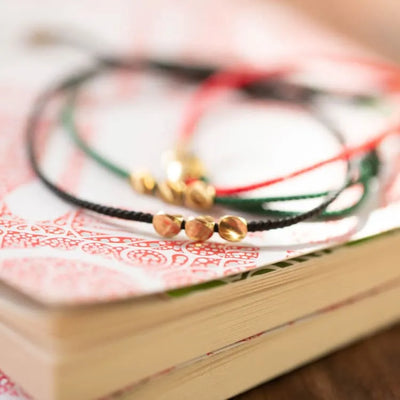 Pulsera Tibetana de la Suerte – Energía, Protección y Tradición