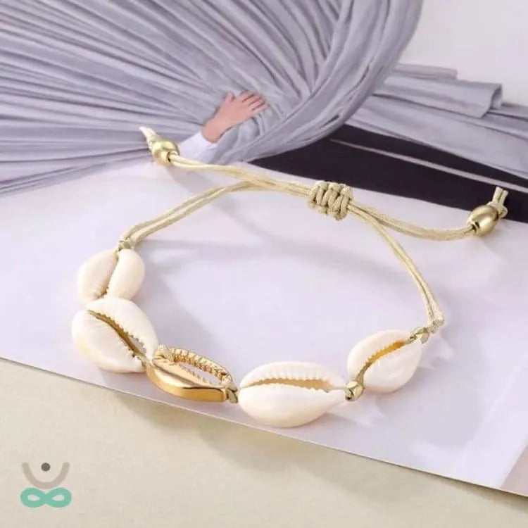 Pulsera de concha de cauri