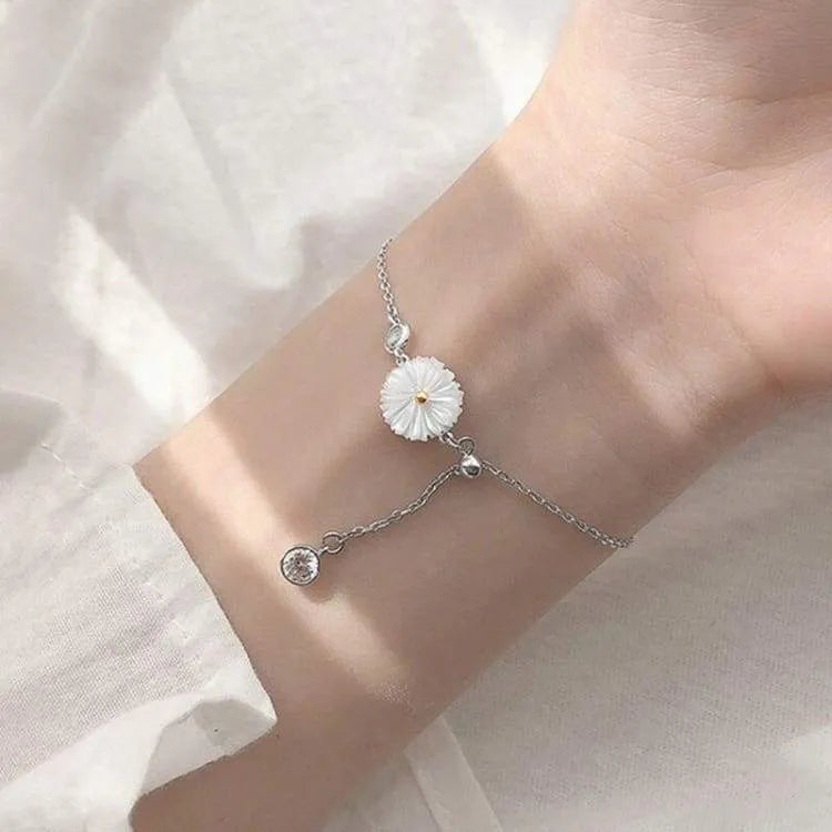 Pulsera de margaritas ajustable