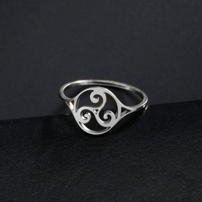 Anillo Triple Espiral Celta en Acero Inoxidable – Energía, Protección y Renacimiento Interior
