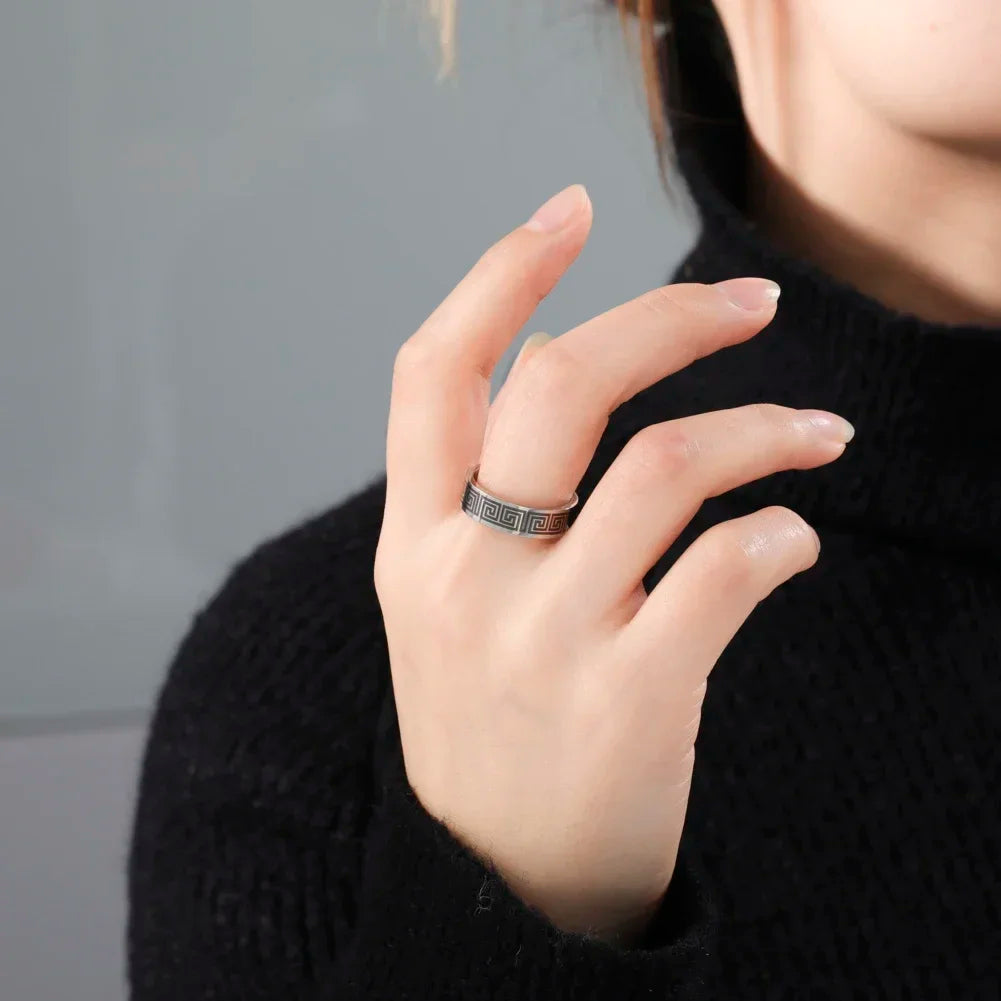 Anillo Zen de Acero Inoxidable Griego – Energía, Protección y Equilibrio Interior