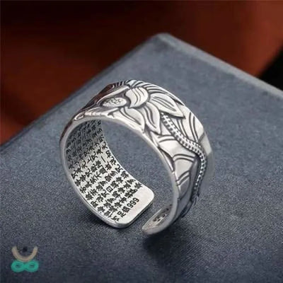 Anillo de flor de loto