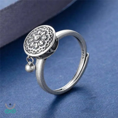 Anillo de Oración del Loto - Conecta con la energía positiva y la espiritualidad