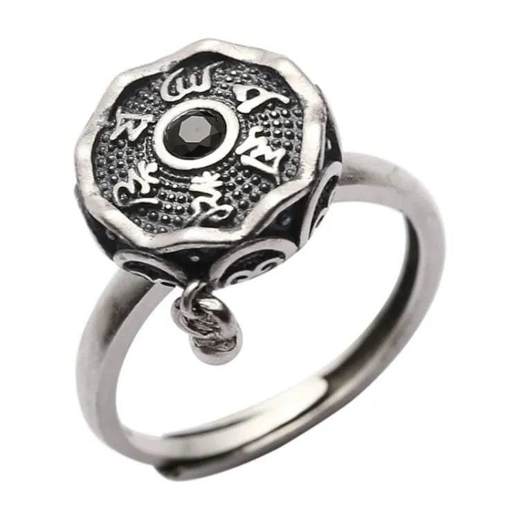 Anillo de plata de ley con el mantra de la compasión