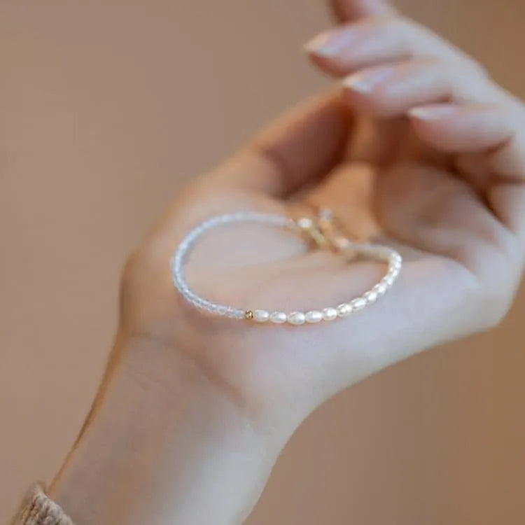 Pulsera de perlas finas y aguamarinas