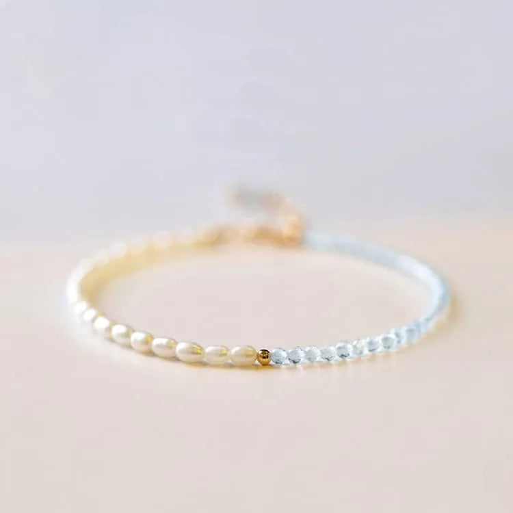 Pulsera de perlas finas y aguamarinas